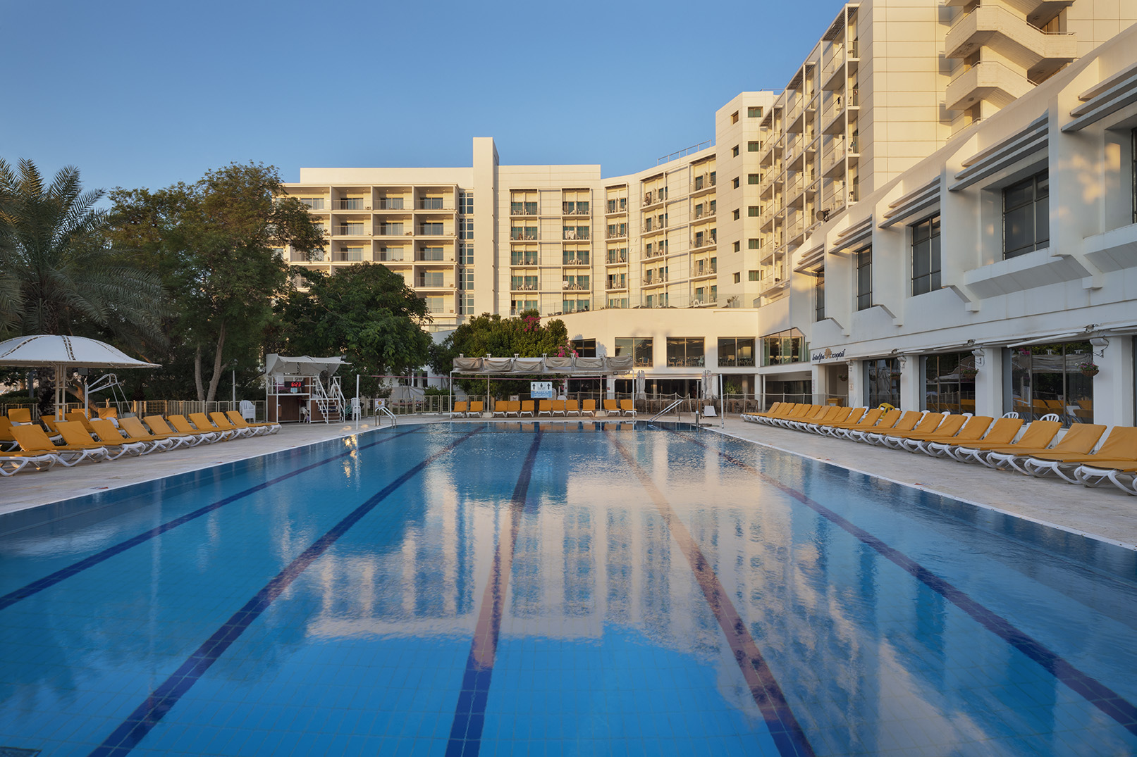 dead sea spa hotel swimming pool